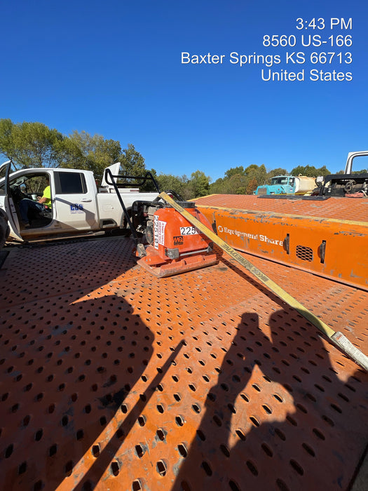 2022 Multiquip MVC88VTHW Plate Compactor, 20", w/Water Tank, Honda GX160