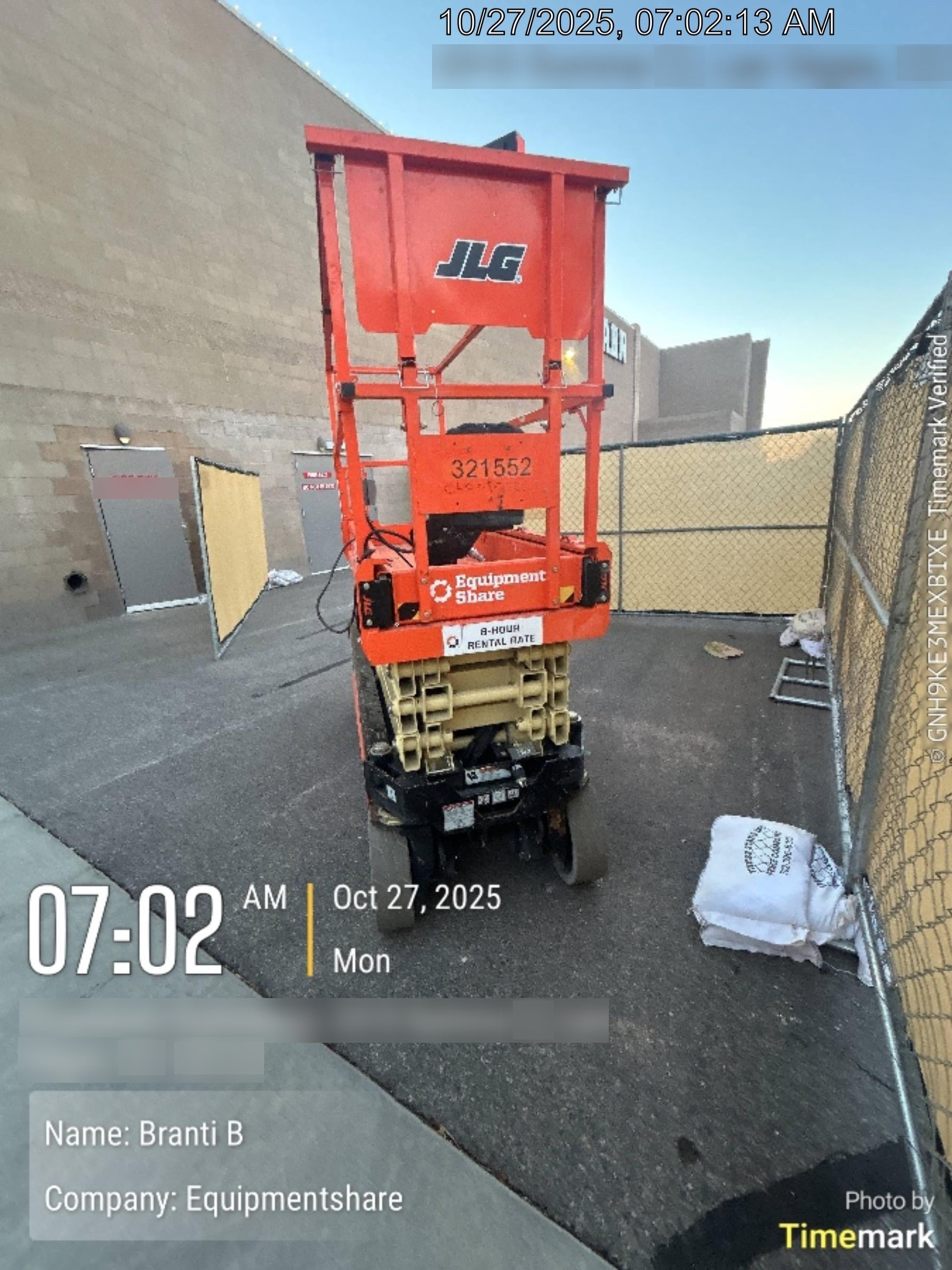 2023 JLG ES2632