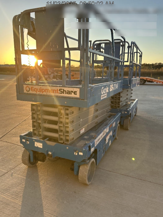 2018 Genie GS-3246 Genie GS-3246 w/Folding rails, Full height swing gate