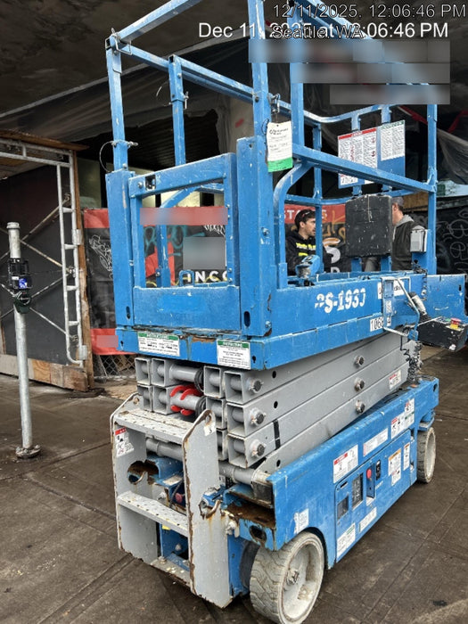 2020 Genie GS-1930 Solid Non Marking Tires, Beacon, Folding rails with half height swing gate, 800W Inverter