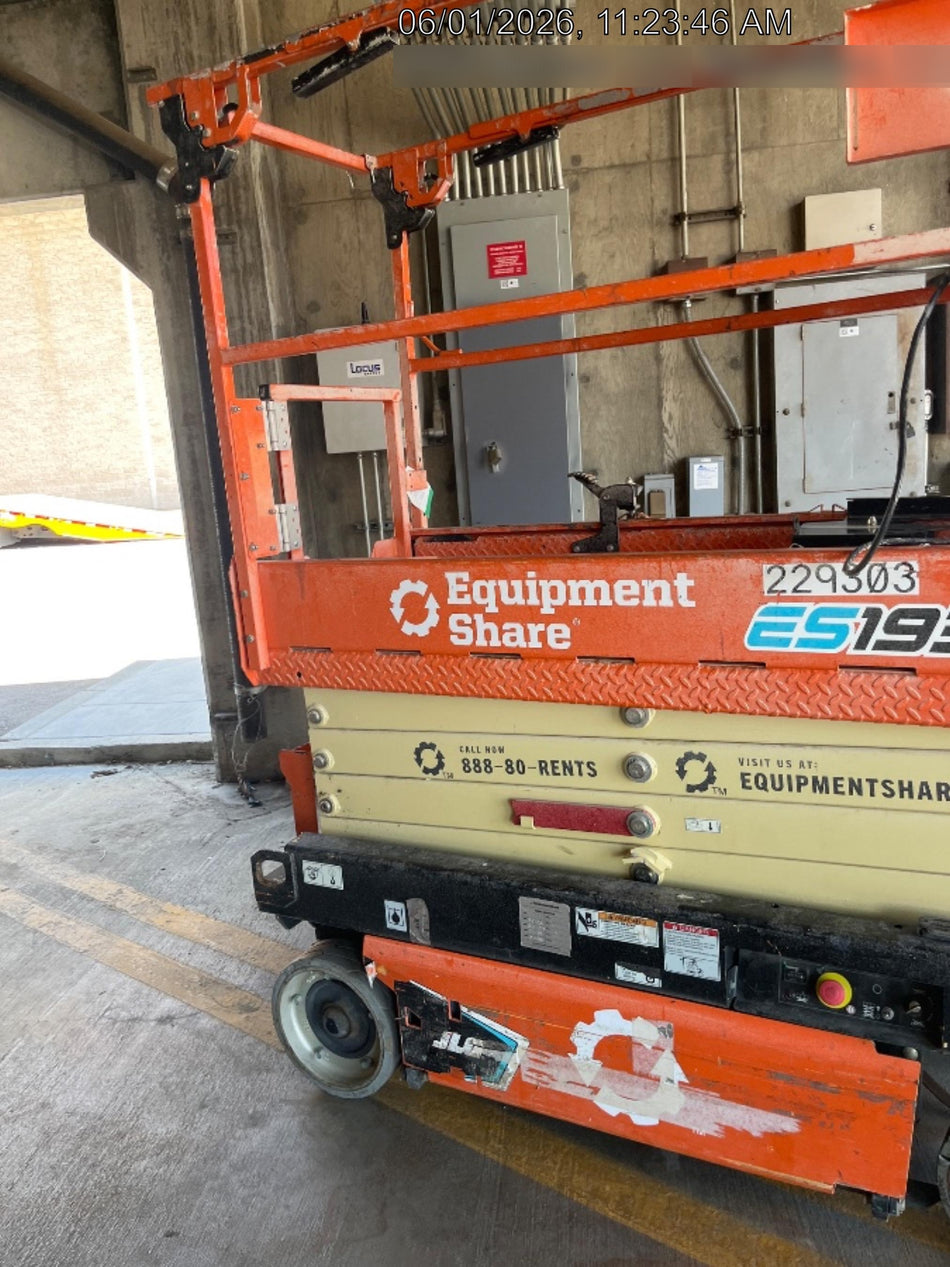 2022 JLG ES1932