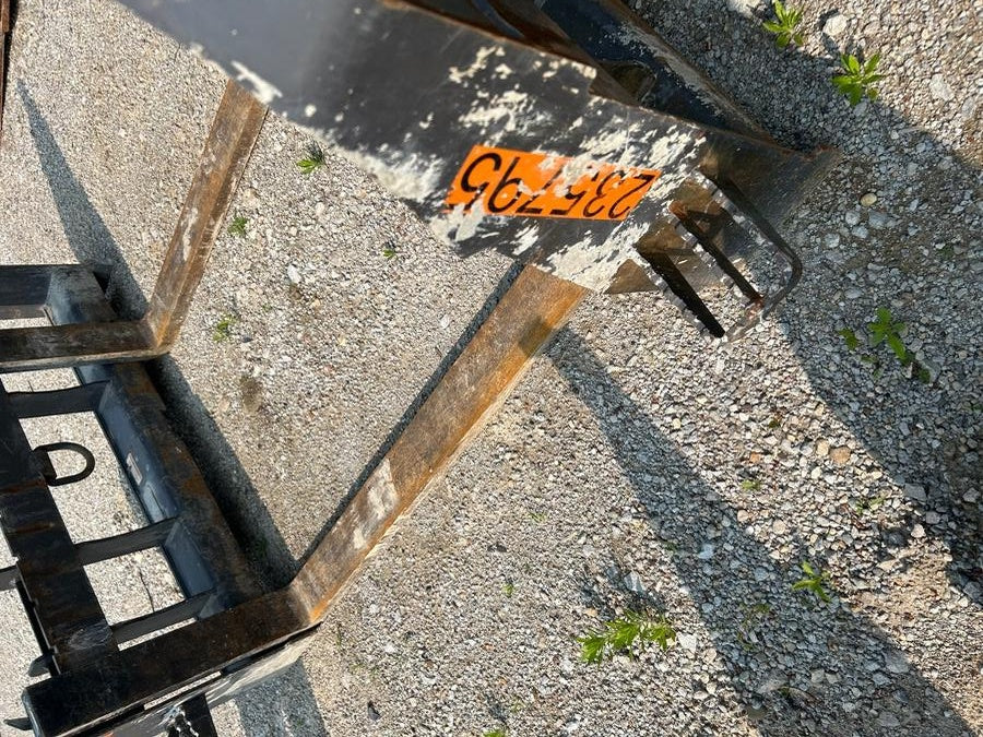 2022 PALADIN 48" Pallet Forks - Paladin