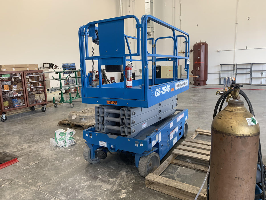 2019 Genie GS-2646 folding rails with full height swing gate