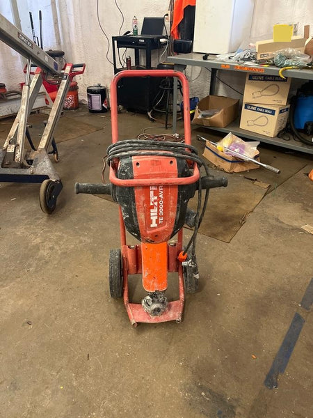 2020 HILTI TE 3000-AVR