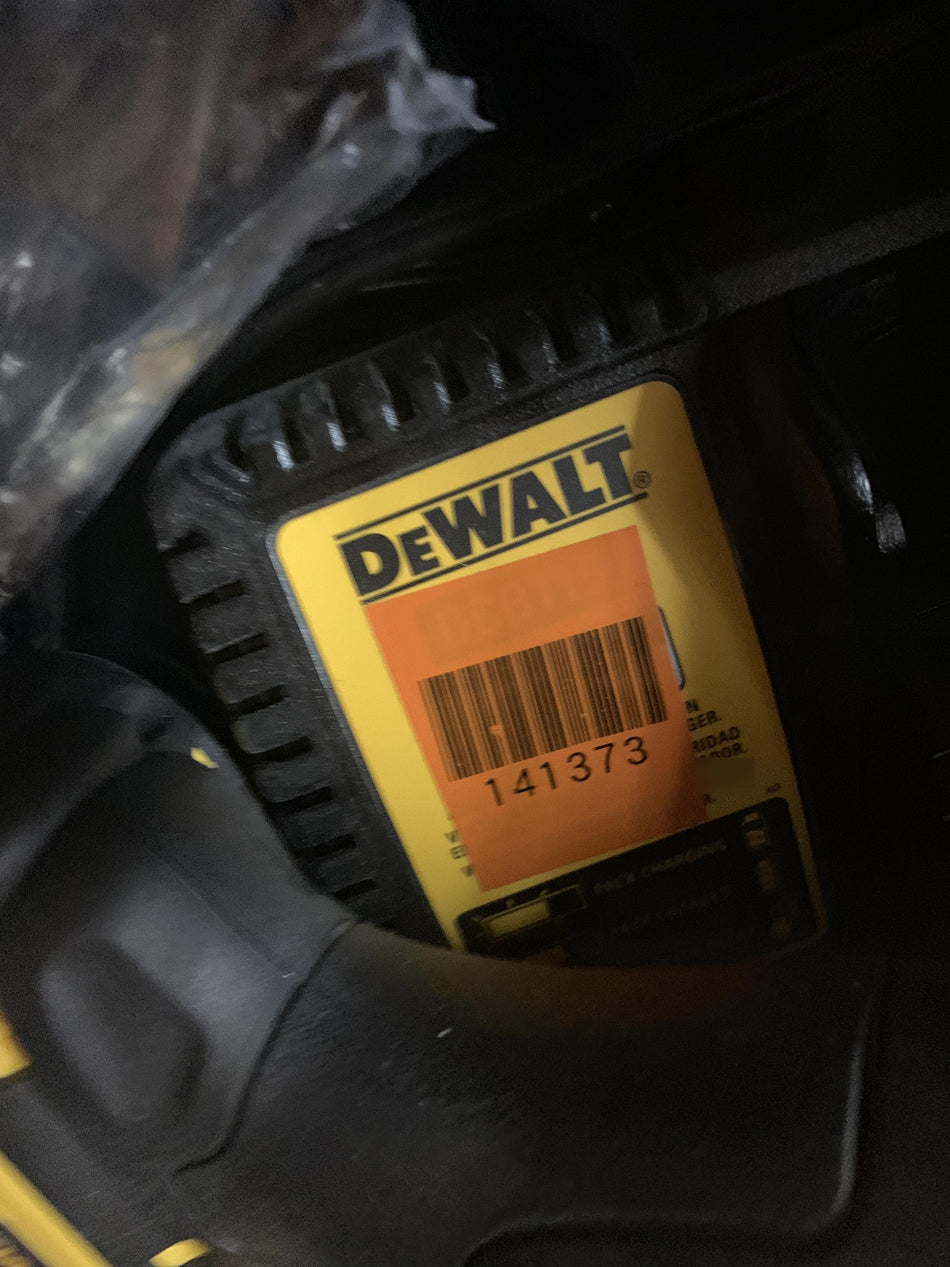 2021 DEWALT DCF883M2