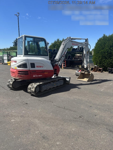 2025 TAKEUCHI TB250-2CR