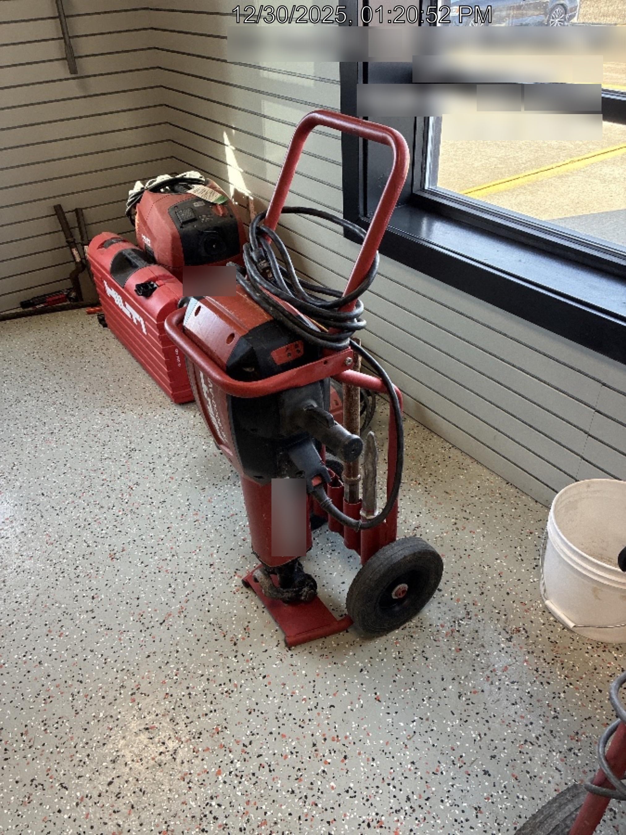 2020 HILTI TE 3000-AVR