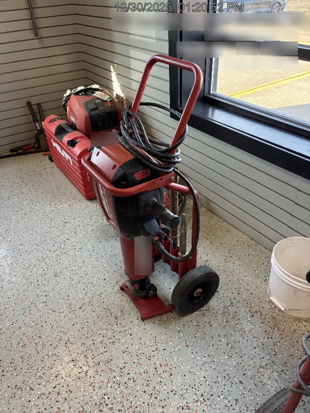 2020 HILTI TE 3000-AVR