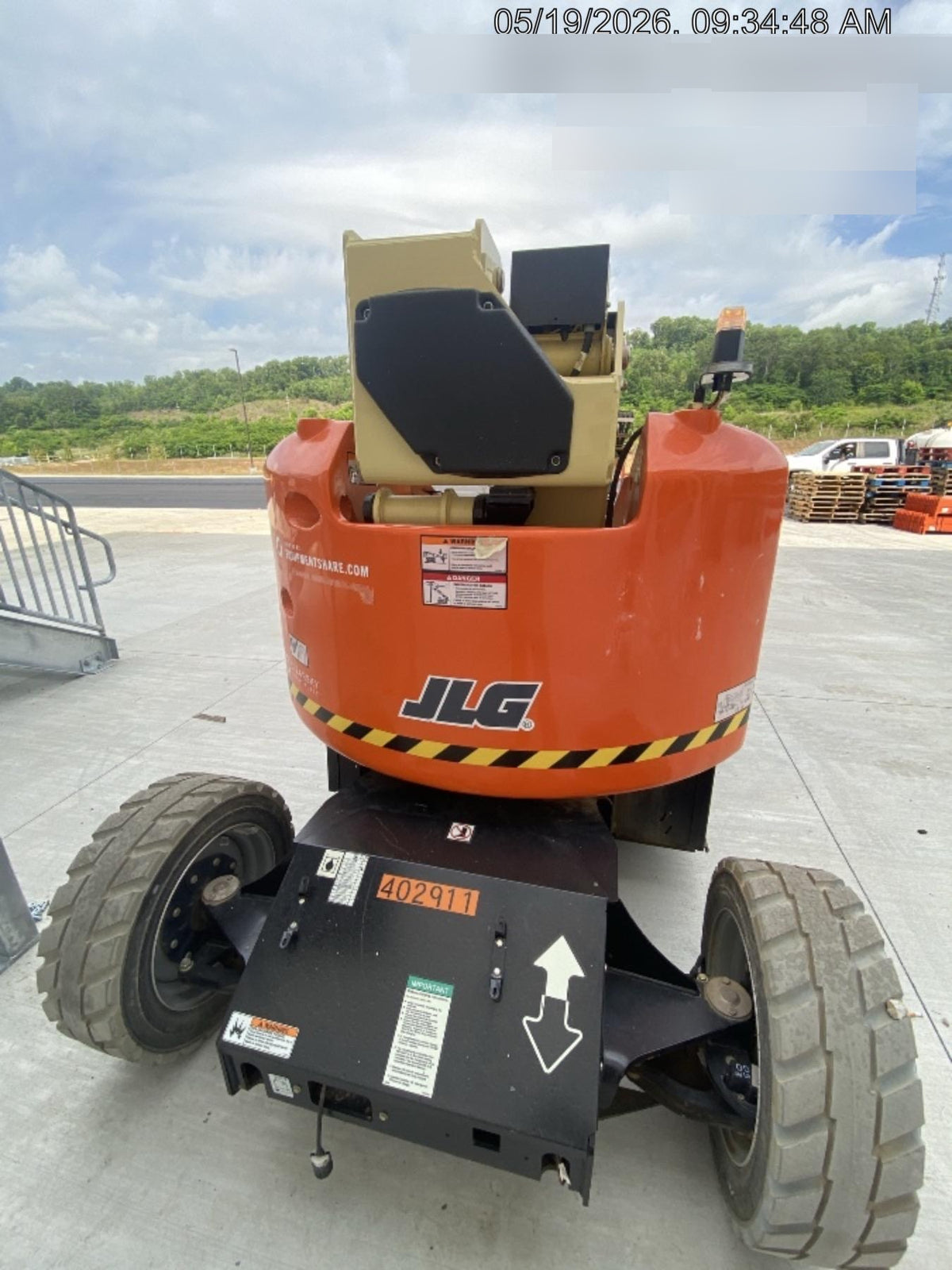 2024 JLG E450AJ