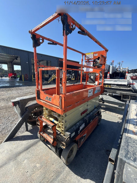 2021 JLG ES1932
