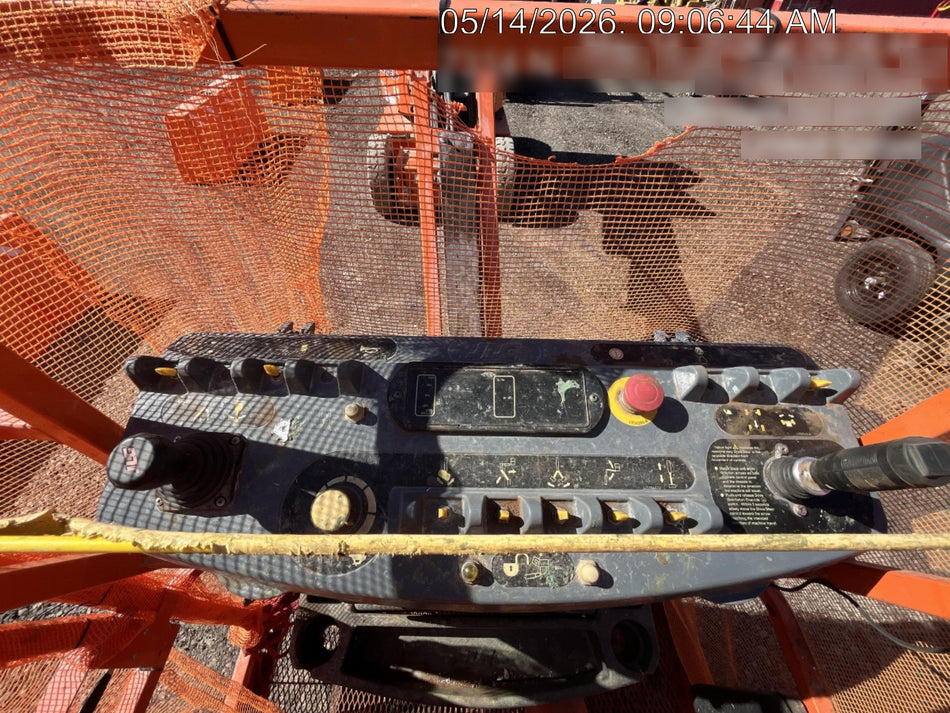 2022 JLG E300AJP