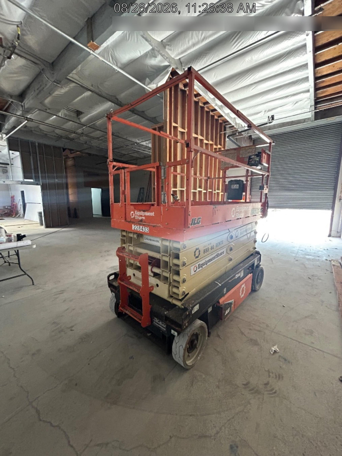 2022 JLG ES3246