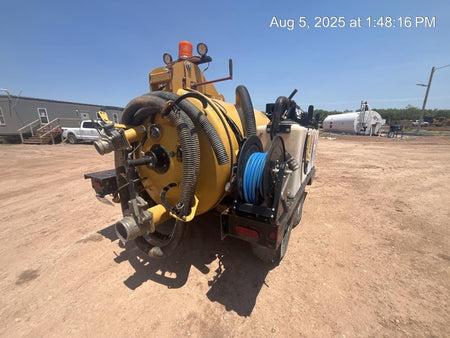 2021 VAC-TRON LP573XDT