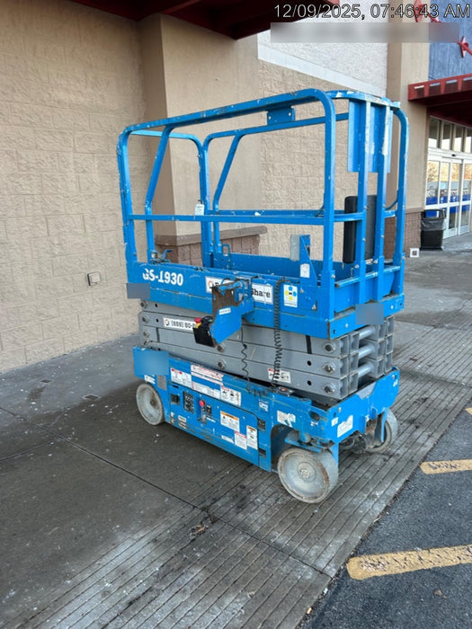 2019 Genie GS-1930 Fixed Rails with Chain Entry