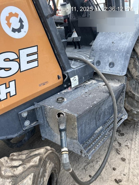 2023 CASE 588H
