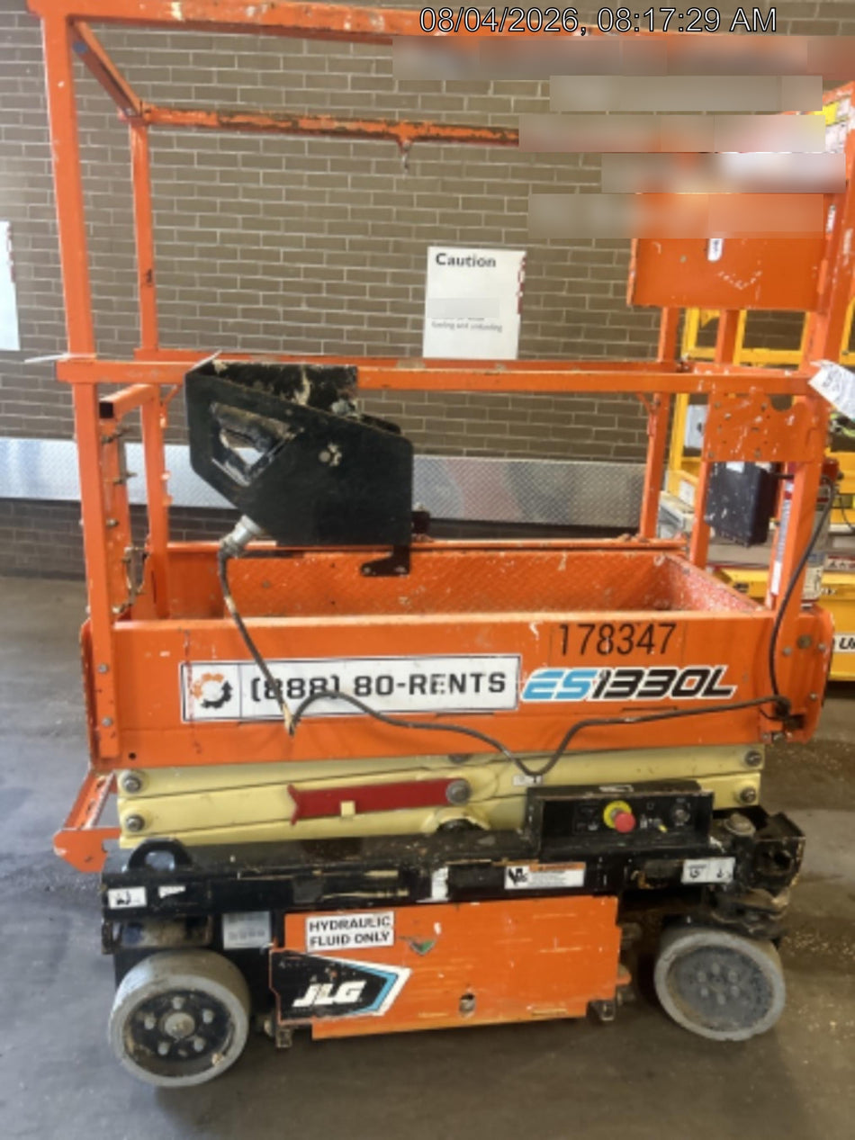 2021 JLG ES1330L