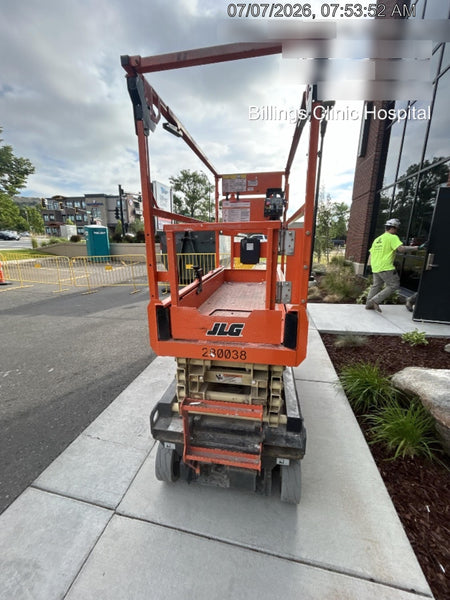 2022 JLG ES1932