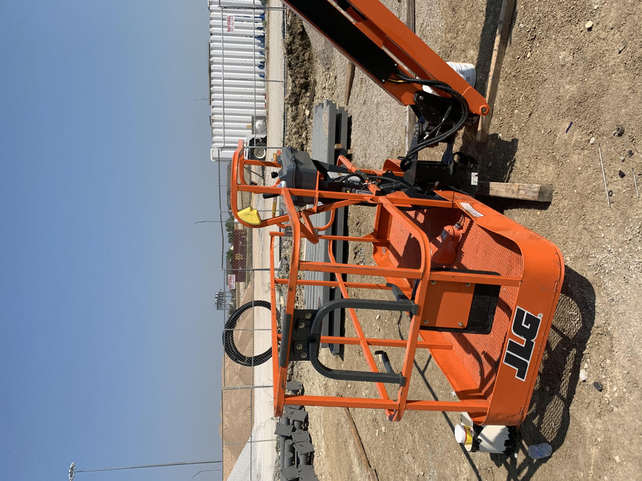 2019 JLG 460SJ
