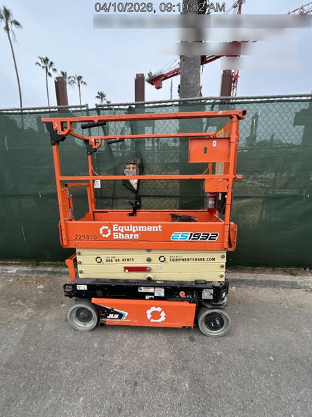 2022 JLG ES1932
