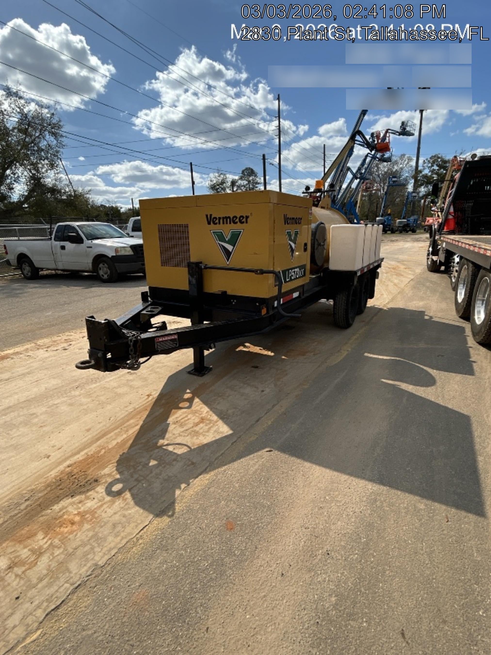 2022 VAC-TRON LP573XDT