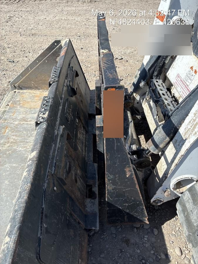 2018 ARROW MATERIAL HANDLING 48" Pallet Forks - Arrow