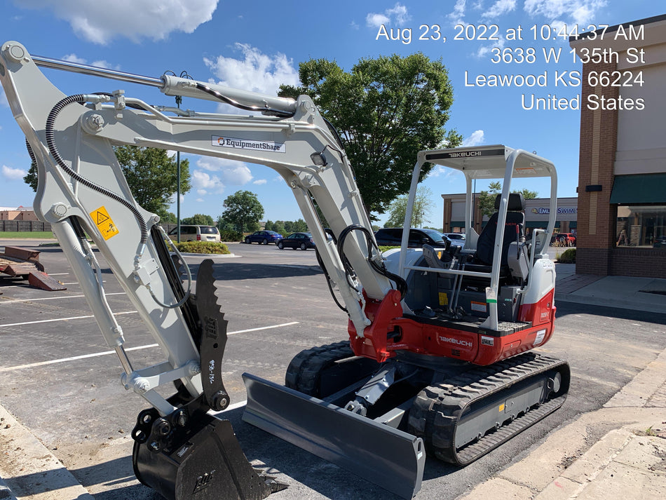 2022 TAKEUCHI TB250-2R