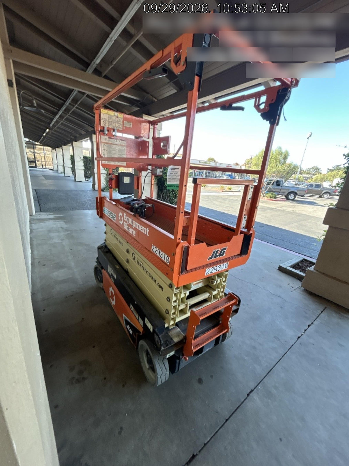 2022 JLG ES1932