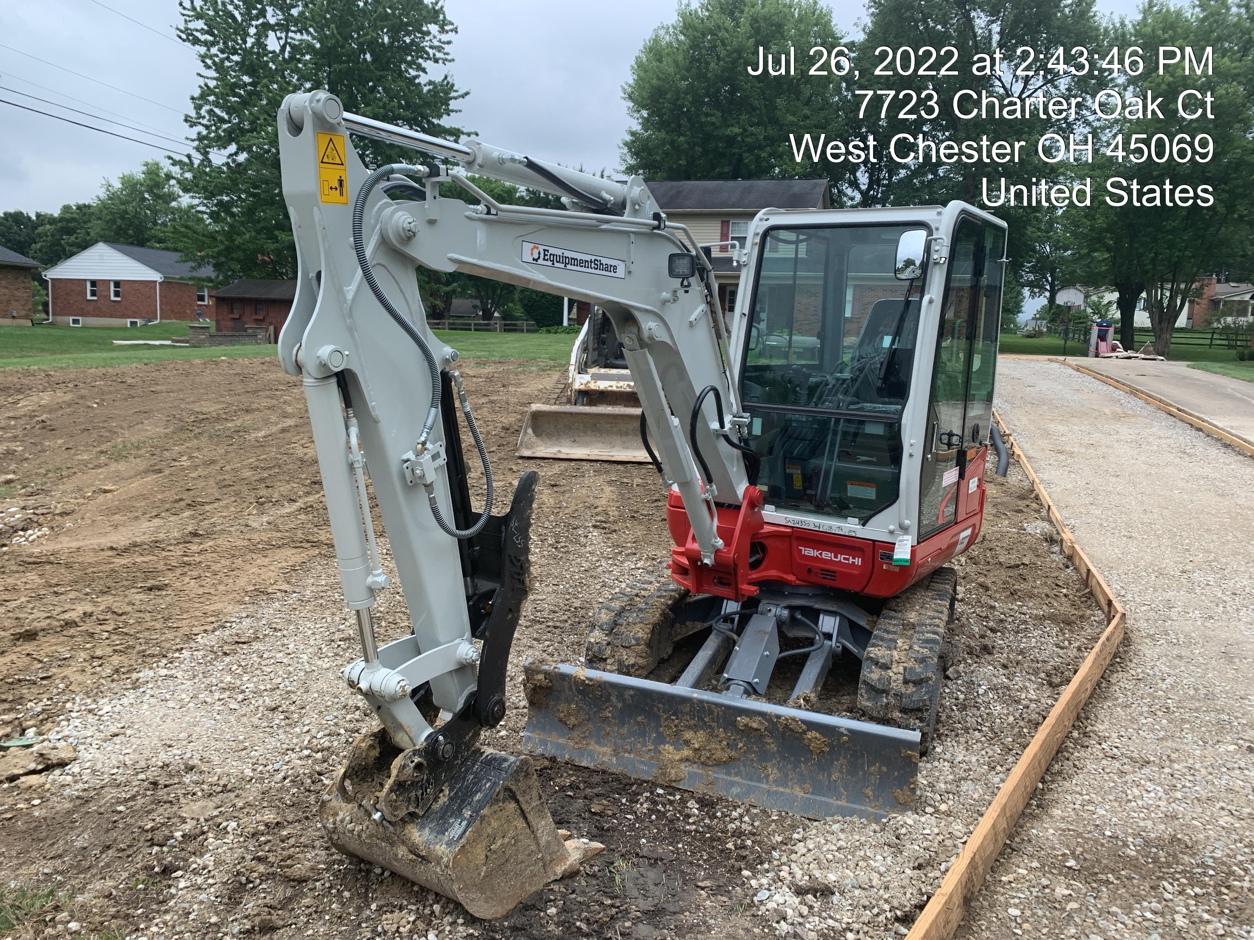 2022 TAKEUCHI TB235-2CR