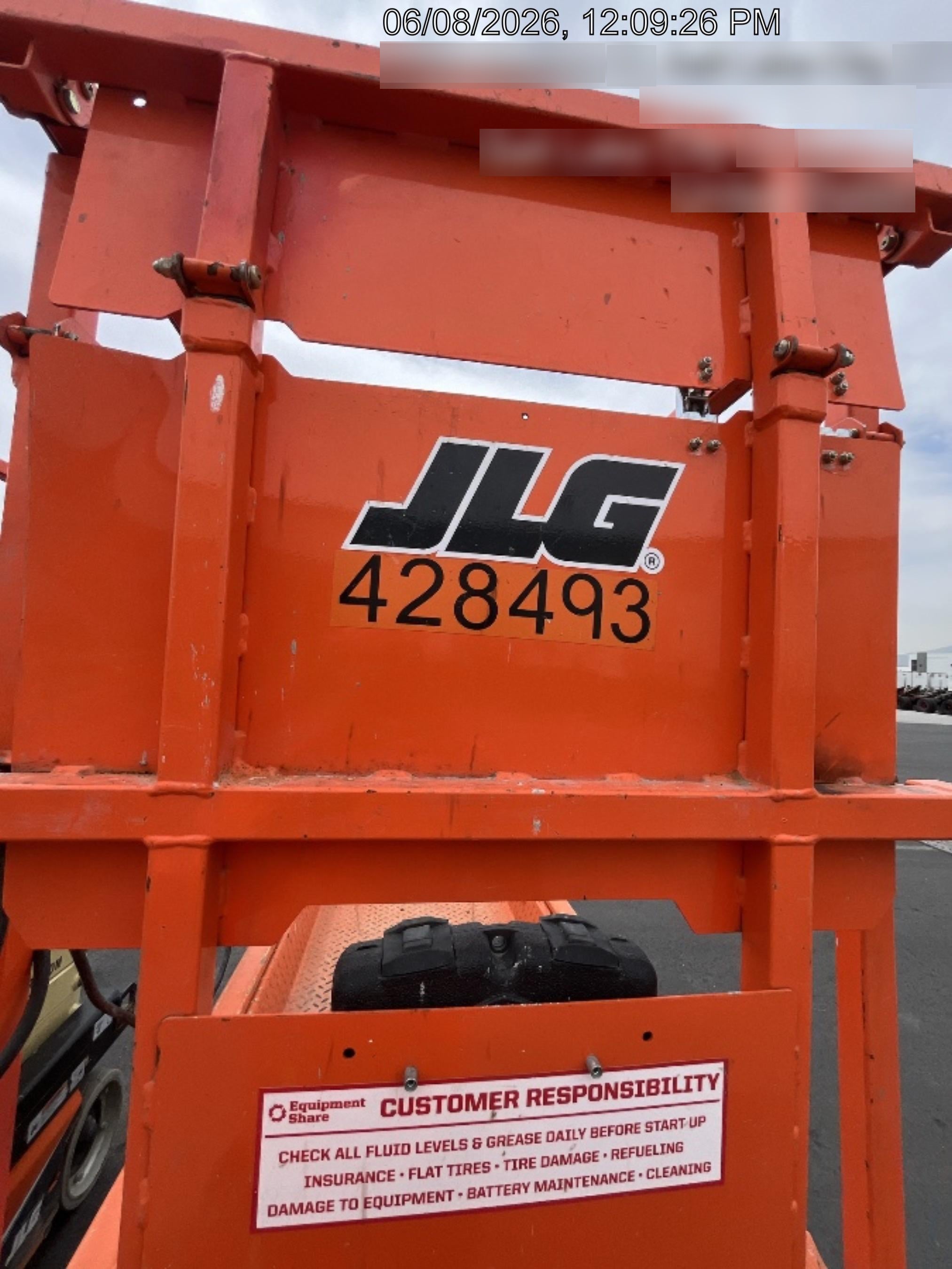 2024 JLG ES1932