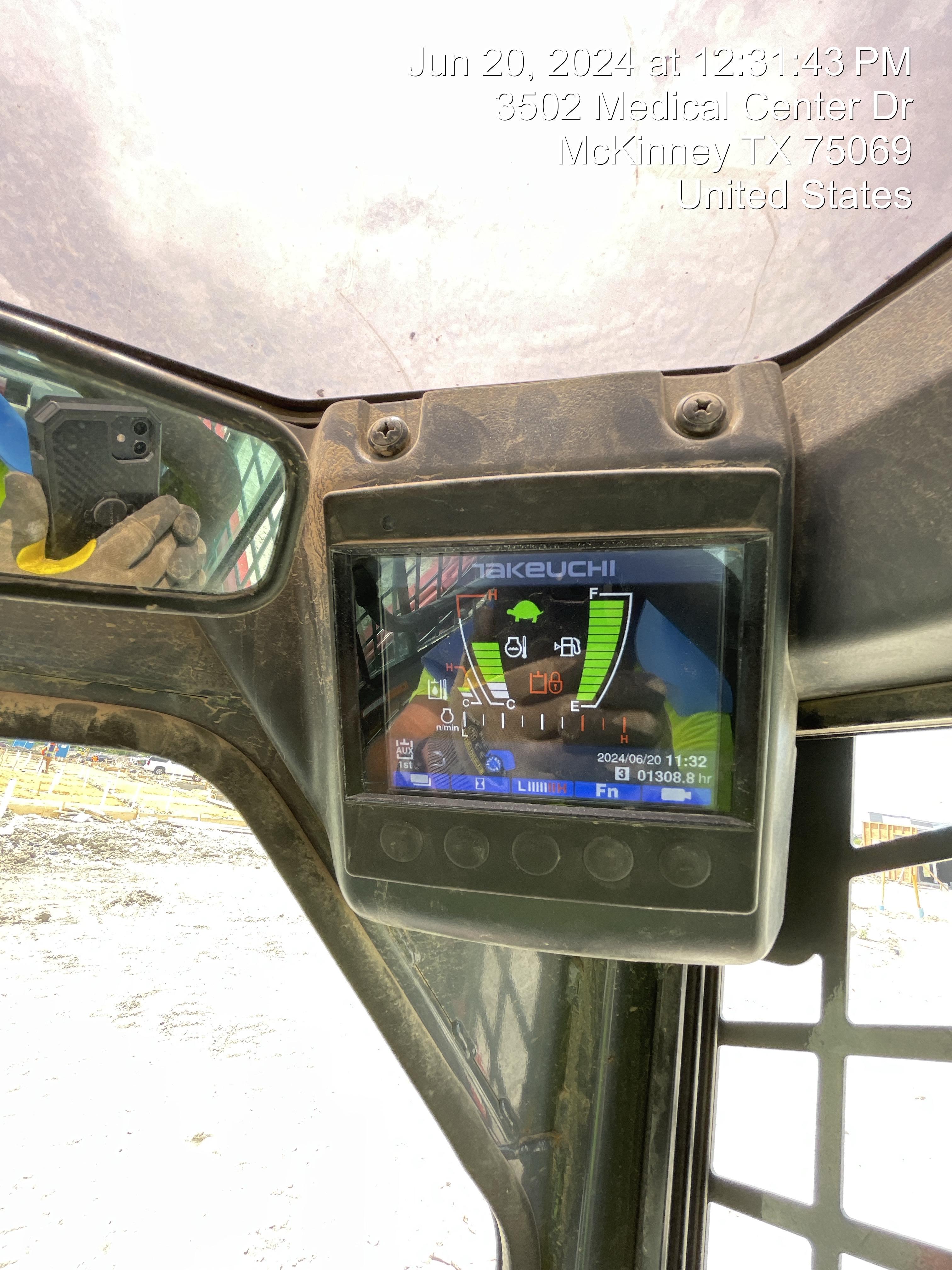 2024 TAKEUCHI TL10V2-CR
