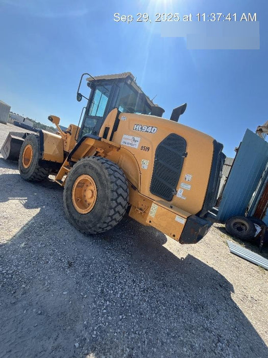 2018 Hyundai HL940 HL 940 Wheel loader, Werk Brau JRB quick coupler, 2.5 yd bucket, and Forks