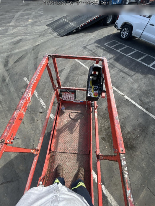 2020 Skyjack SJIII-3219 Solid NM Tires, Half height spring hinged entry gate, Dual Beacons, 800W Inverter