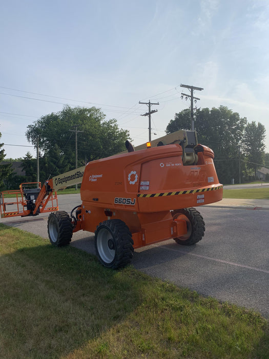 2022 JLG 660SJ