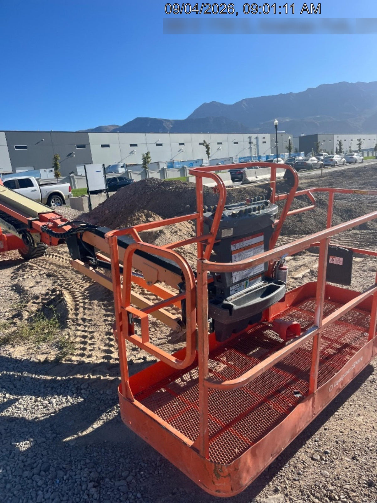 2023 JLG 660SJ