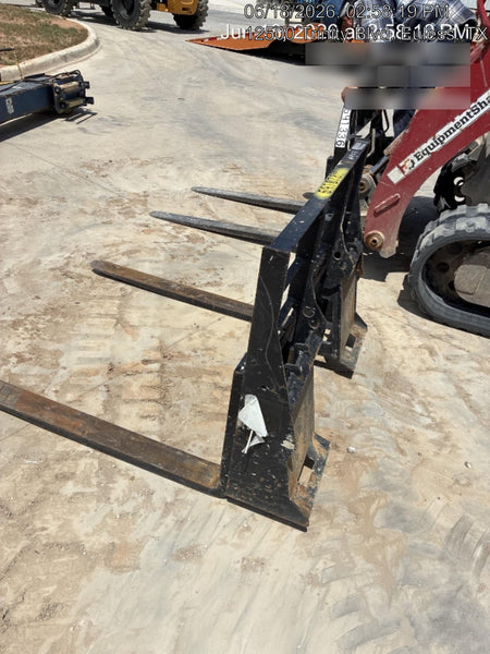 2025 ARROW MATERIAL HANDLING 48" Pallet Forks - Arrow