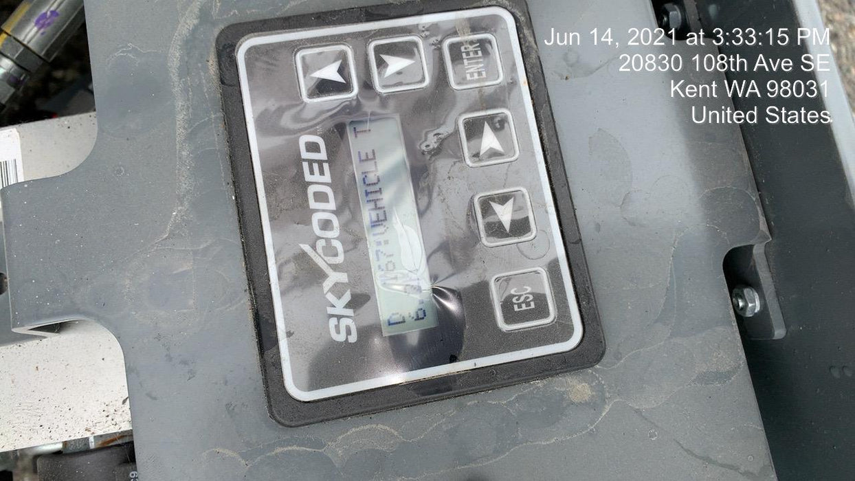 2020 Skyjack SJIII-3219 Solid NM Tires, Half height spring hinged entry gate, Dual Beacons, 800W Inverter