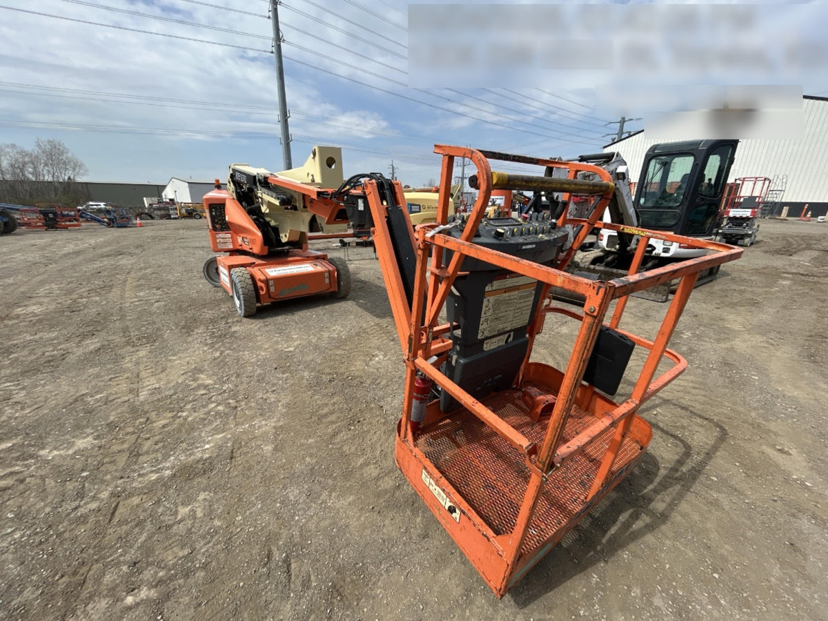2019 JLG E400AJPN