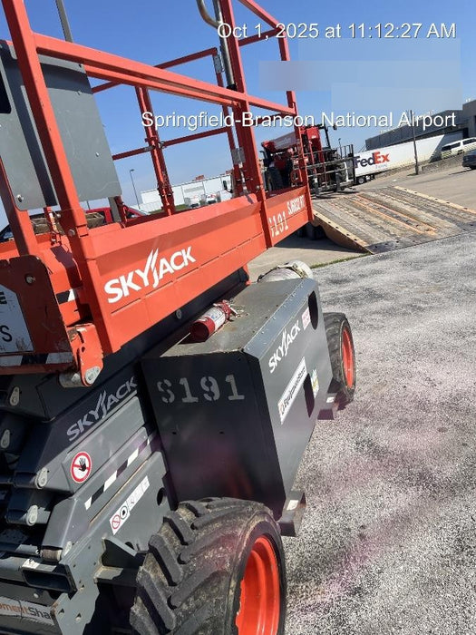 2017 SKYJACK SJ6832 RT