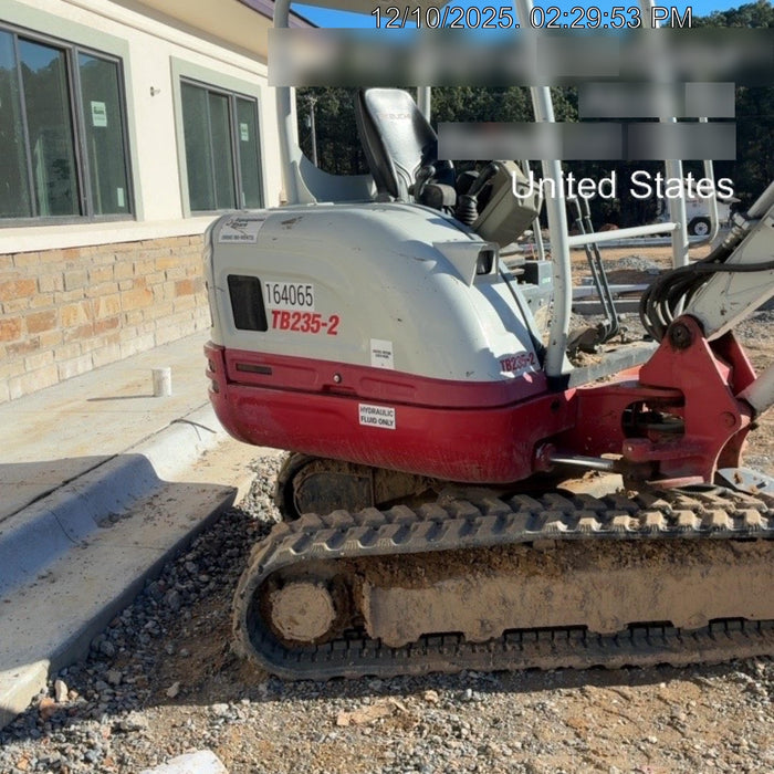 2021 TAKEUCHI TB235-2R