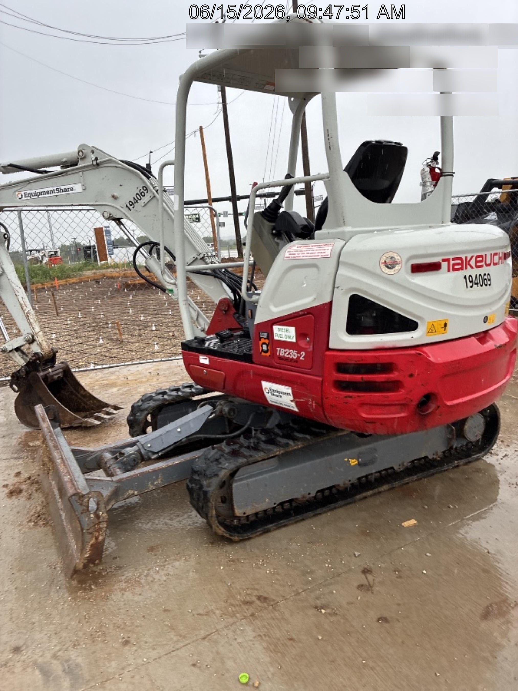 2021 TAKEUCHI TB235-2R