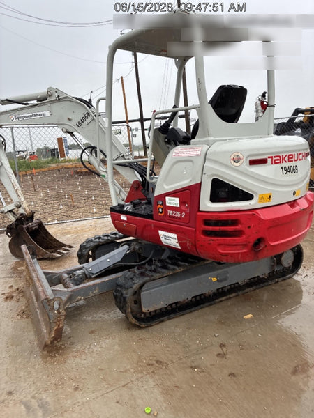 2021 TAKEUCHI TB235-2R