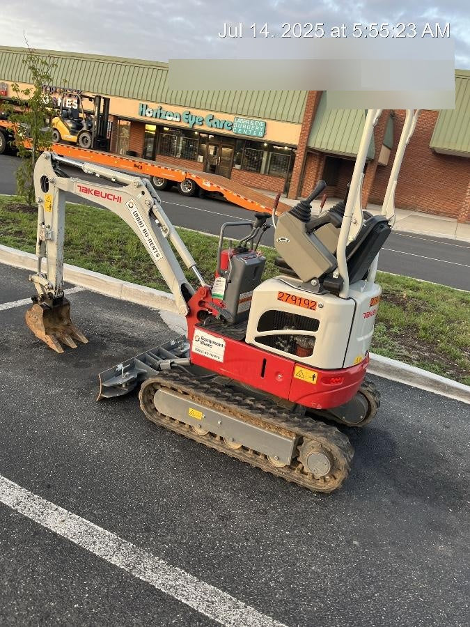 2022 TAKEUCHI TB210R