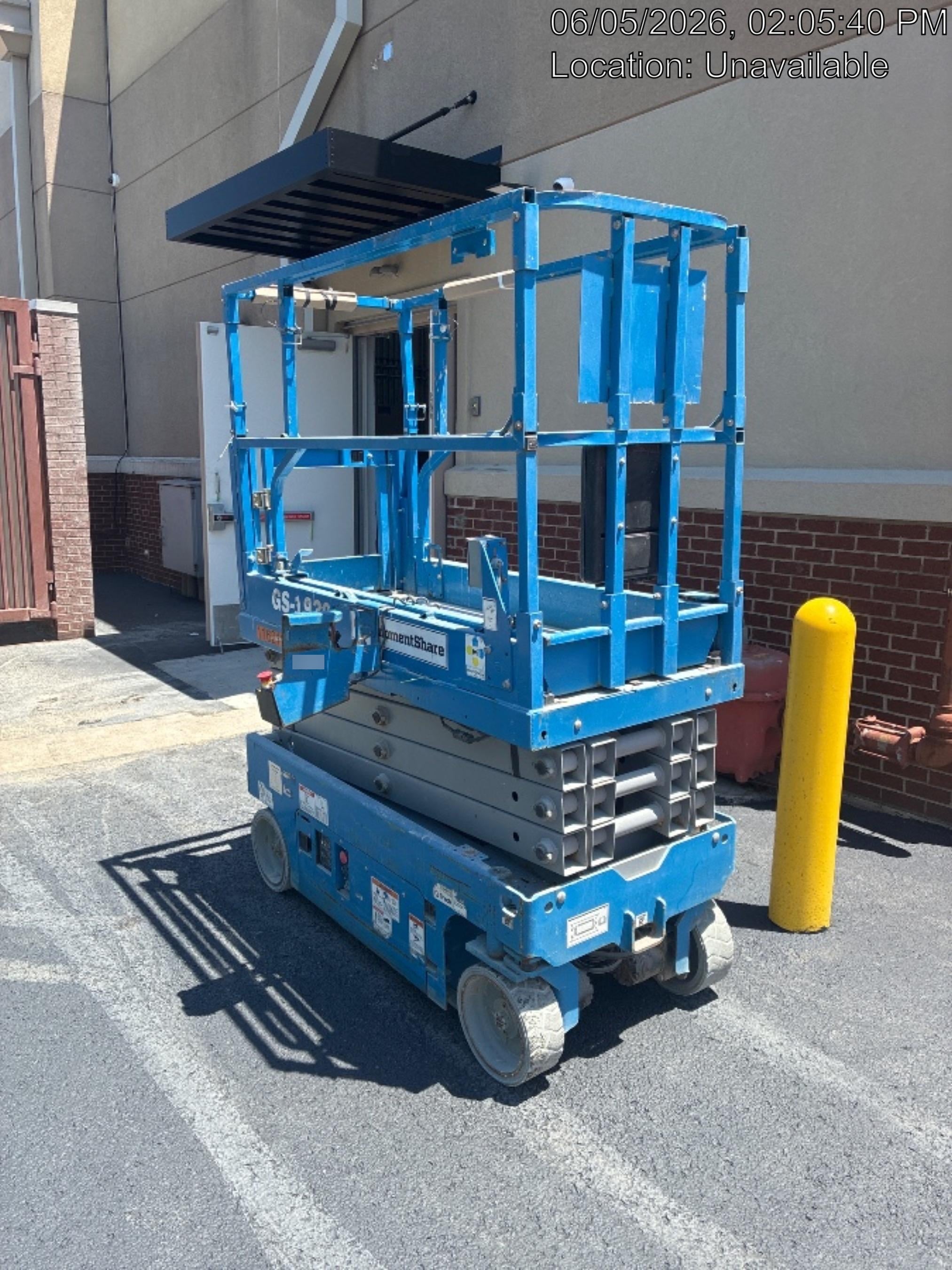 2020 Genie GS-1930 Solid Non Marking Tires, Beacon, Folding rails with half height swing gate