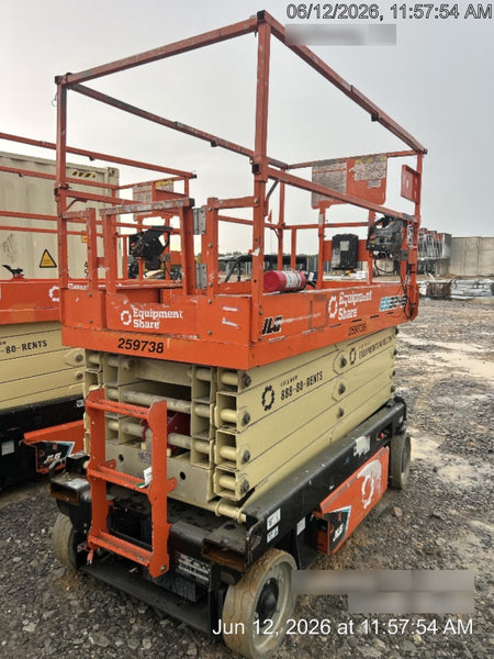 2022 JLG ES3246