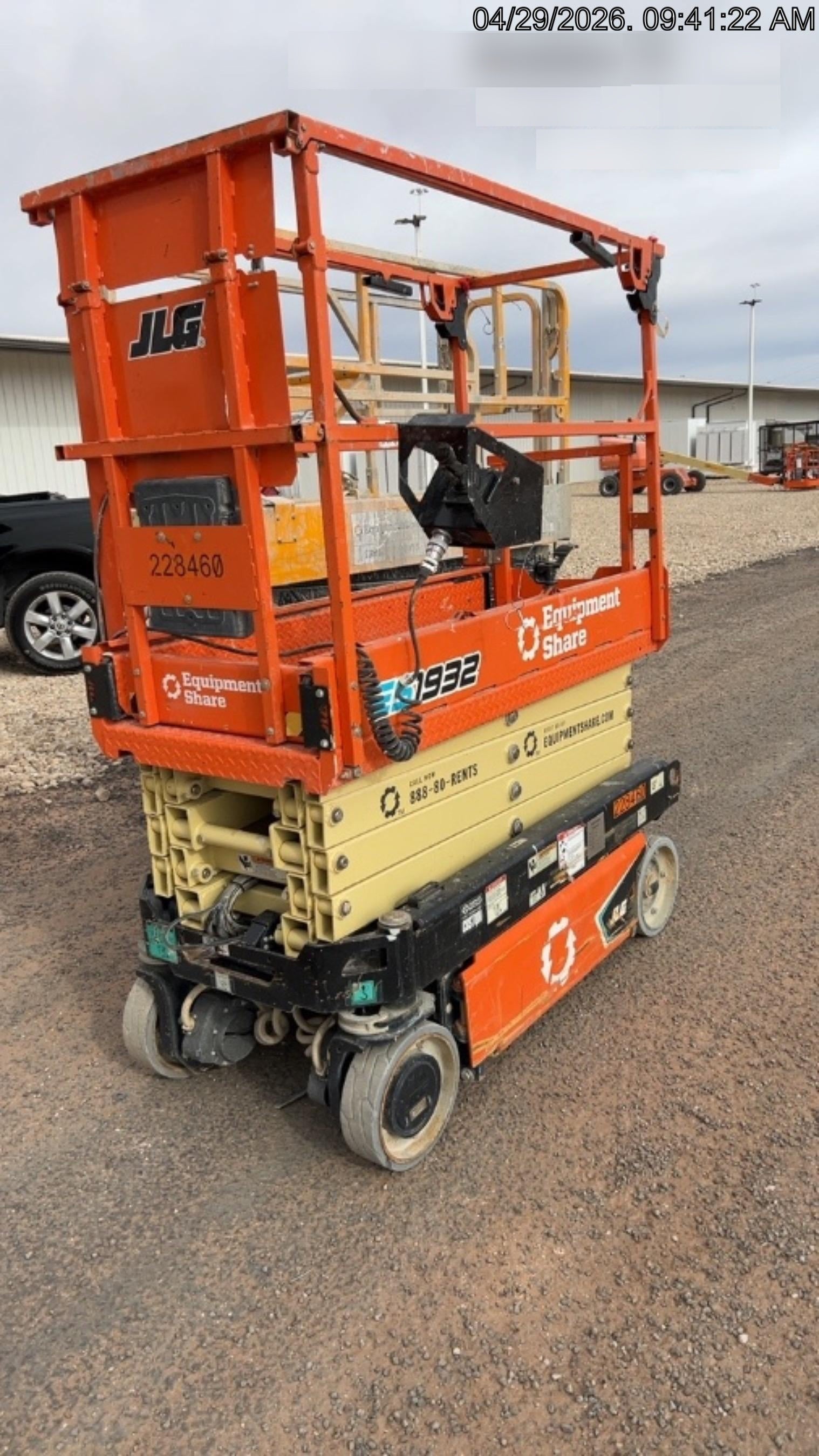 2022 JLG ES1932