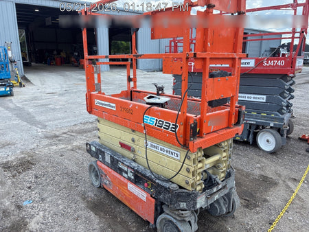 2022 JLG ES1932