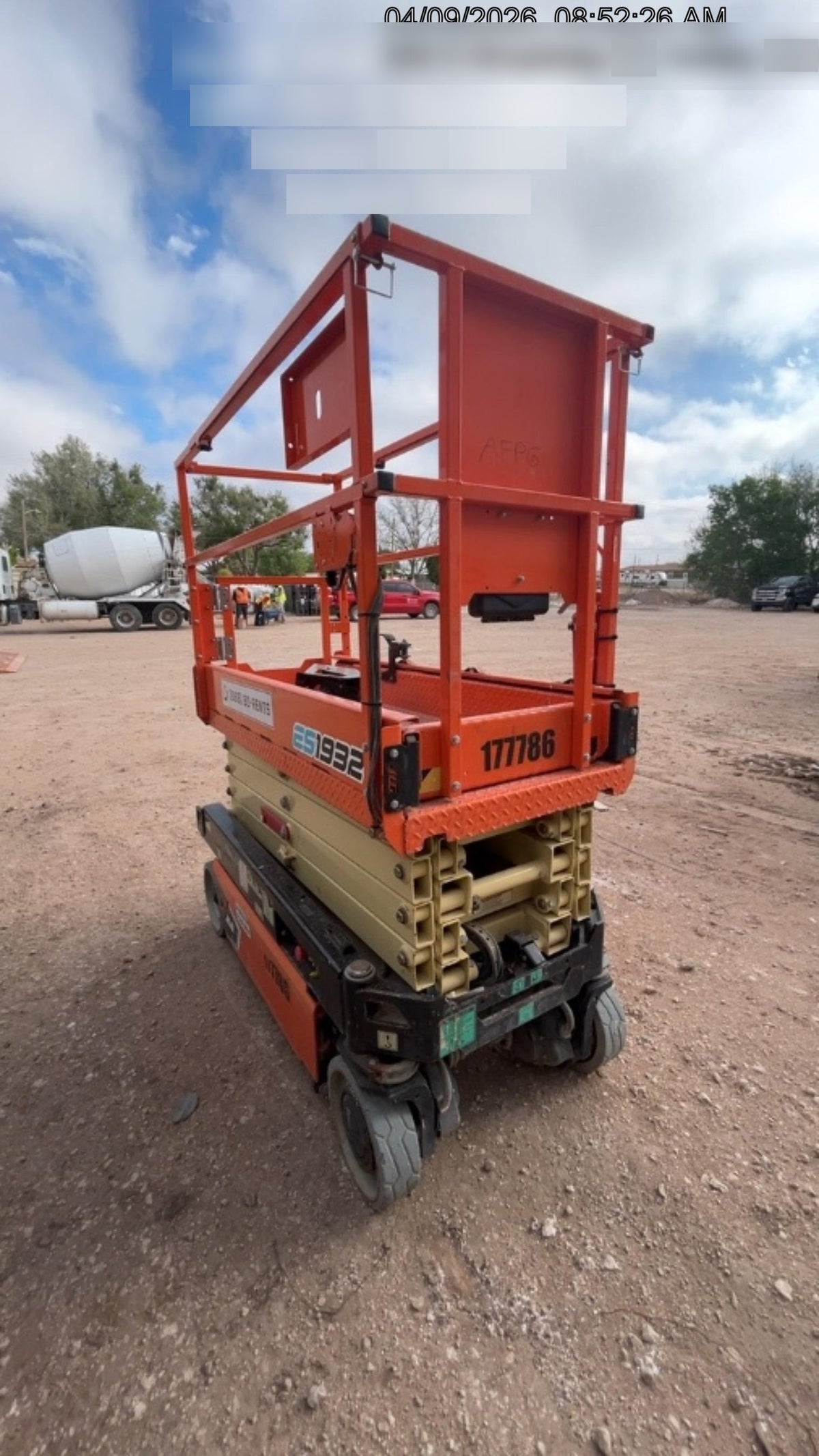 2021 JLG ES1932