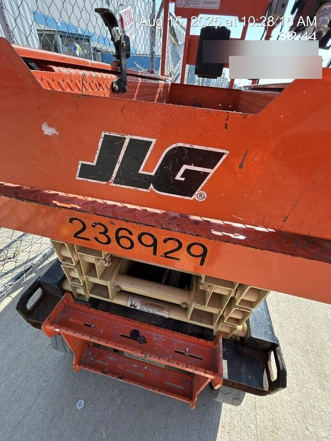 2022 JLG ES1932