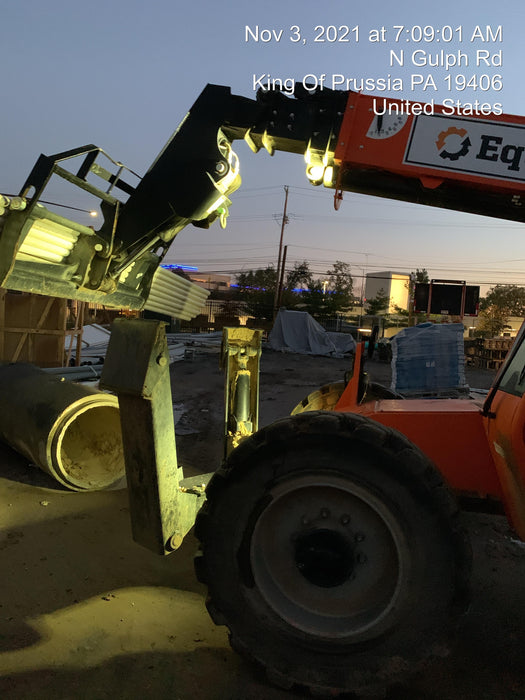 2020 Skytrak 10054 Cab/Heat/Air, Solid Tires, Work Lights, Beacon, Aux Hydraulics, Back up Alarm, Lifting Eye, ES Decals