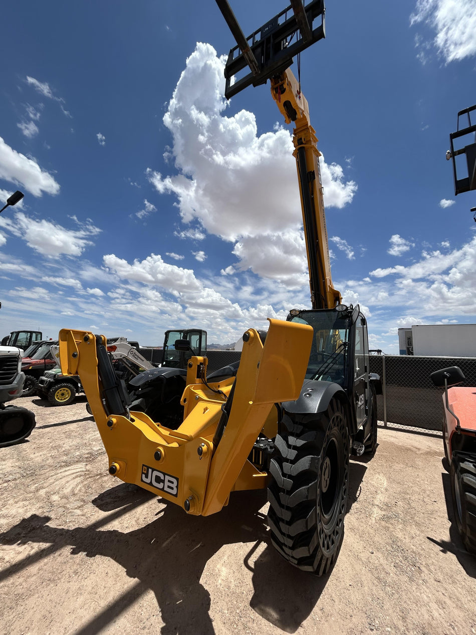 2026 JCB 514-56